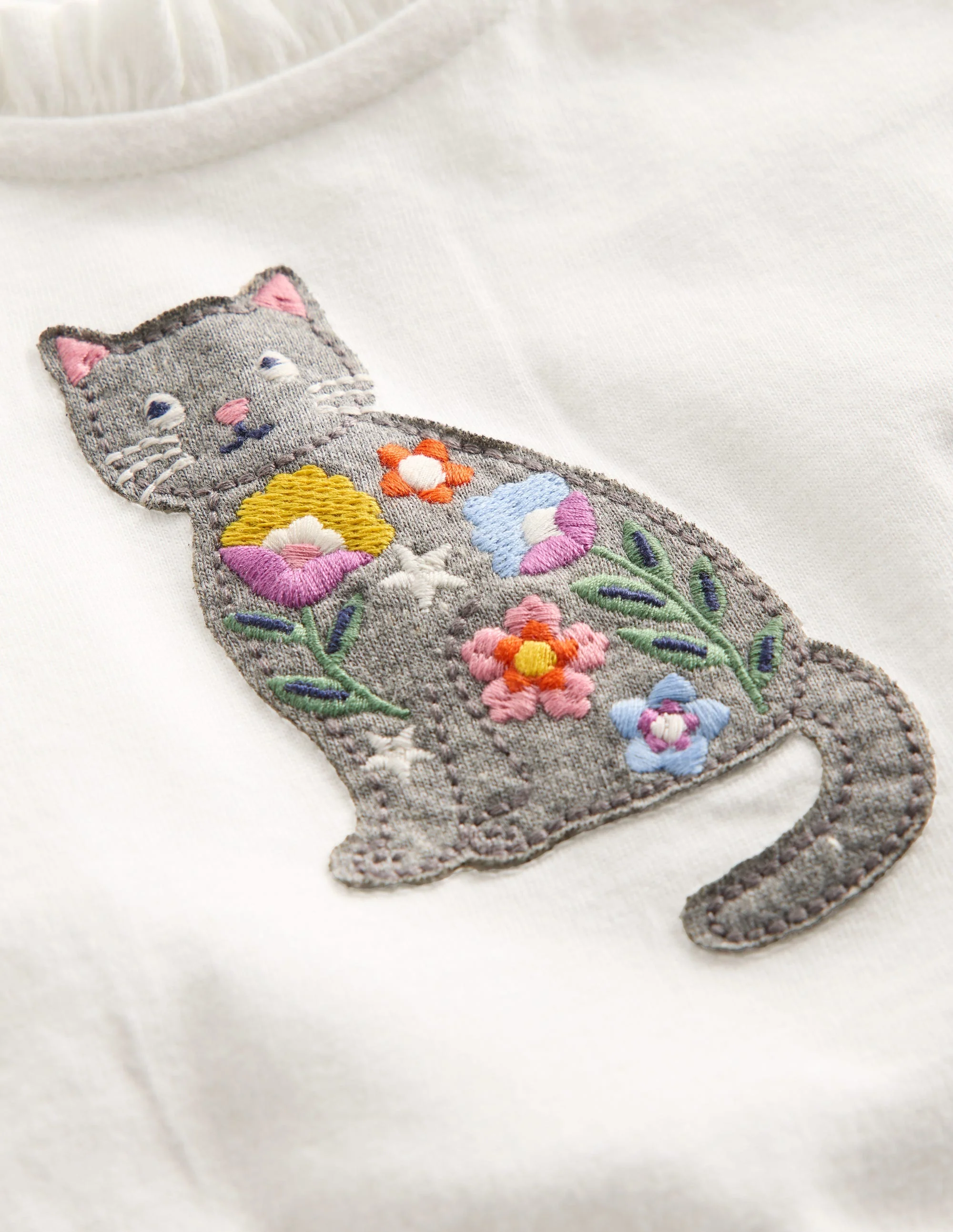 Appliqué T-shirt-Soft Ivory Cat - Image 3