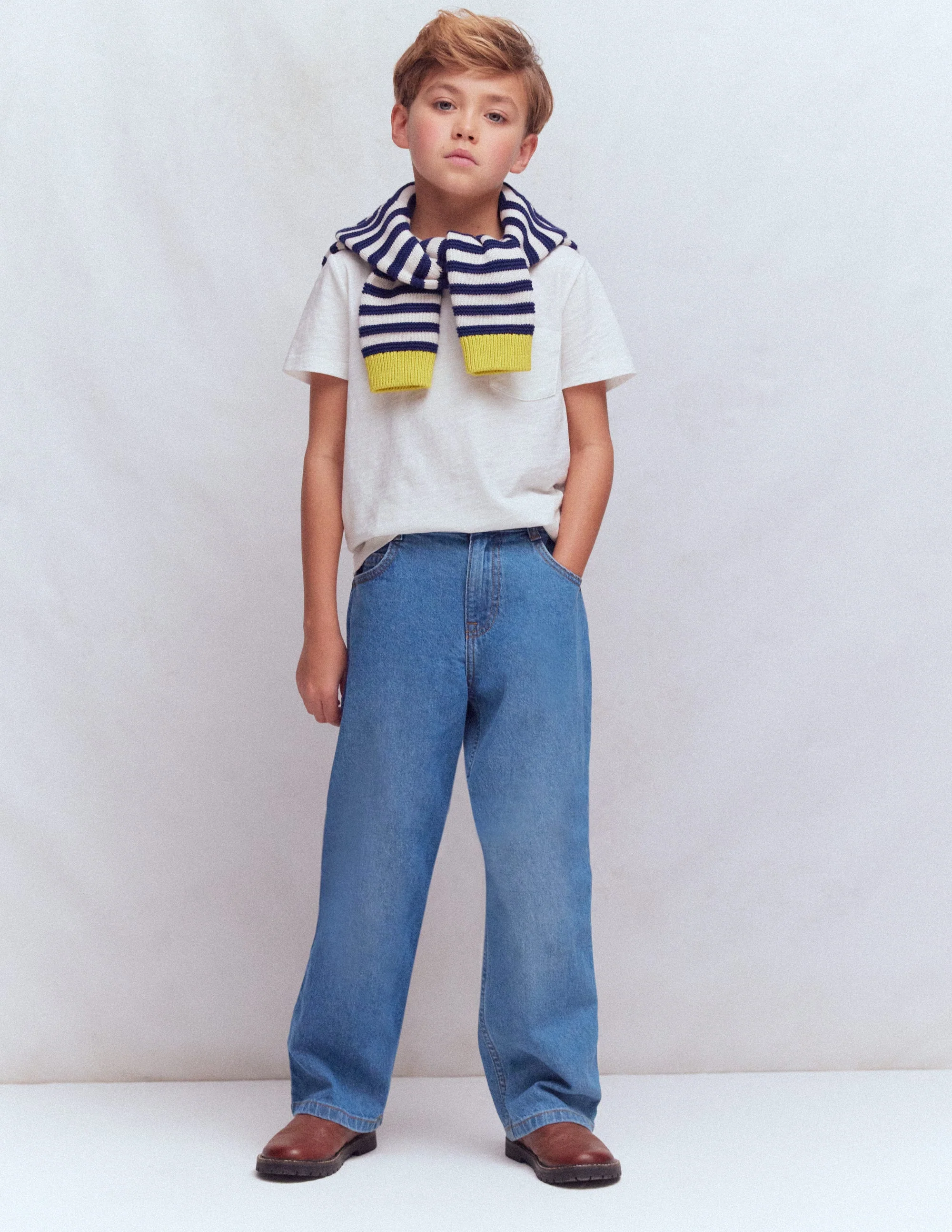 Relaxed Straight Jeans-Mid Wash