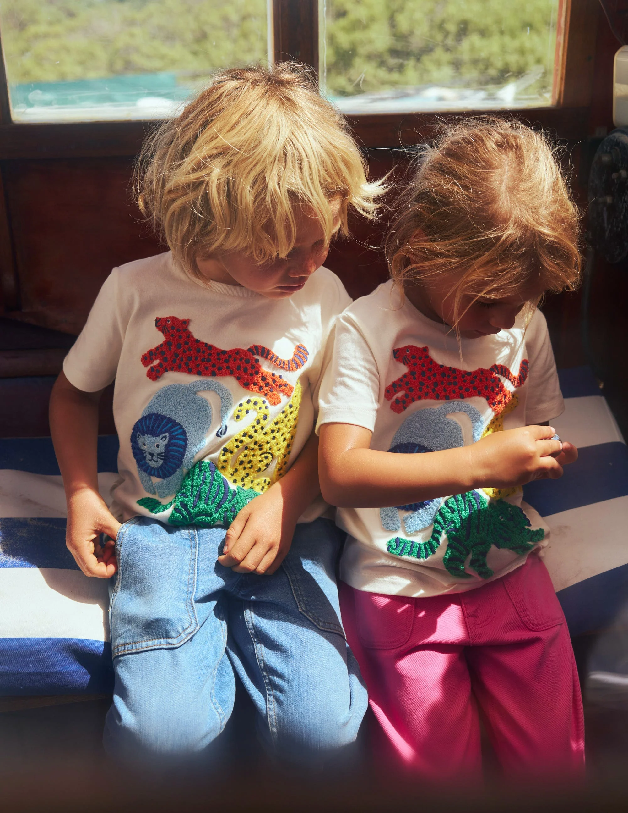 Short Sleeve Bouclé T-shirt-Soft Ivory Big Cats - Image 5
