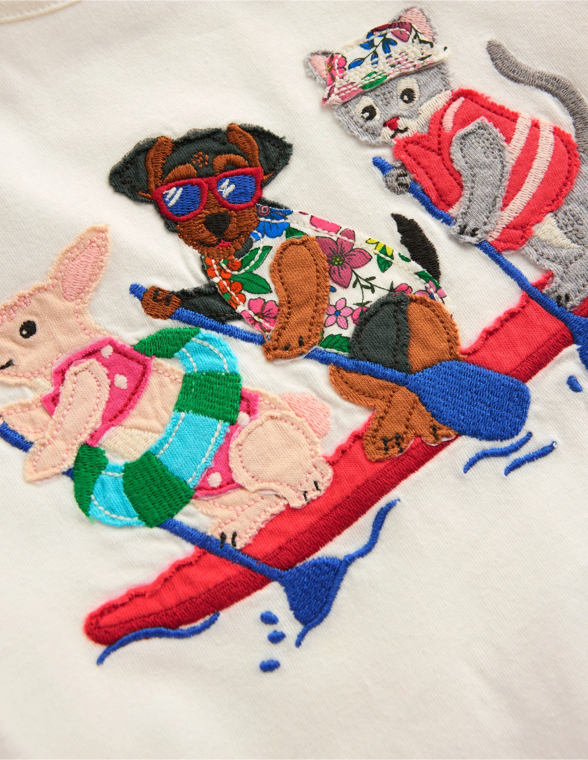 Short Sleeve Appliqué T-shirt-Ivory Rafting Pets - Image 3