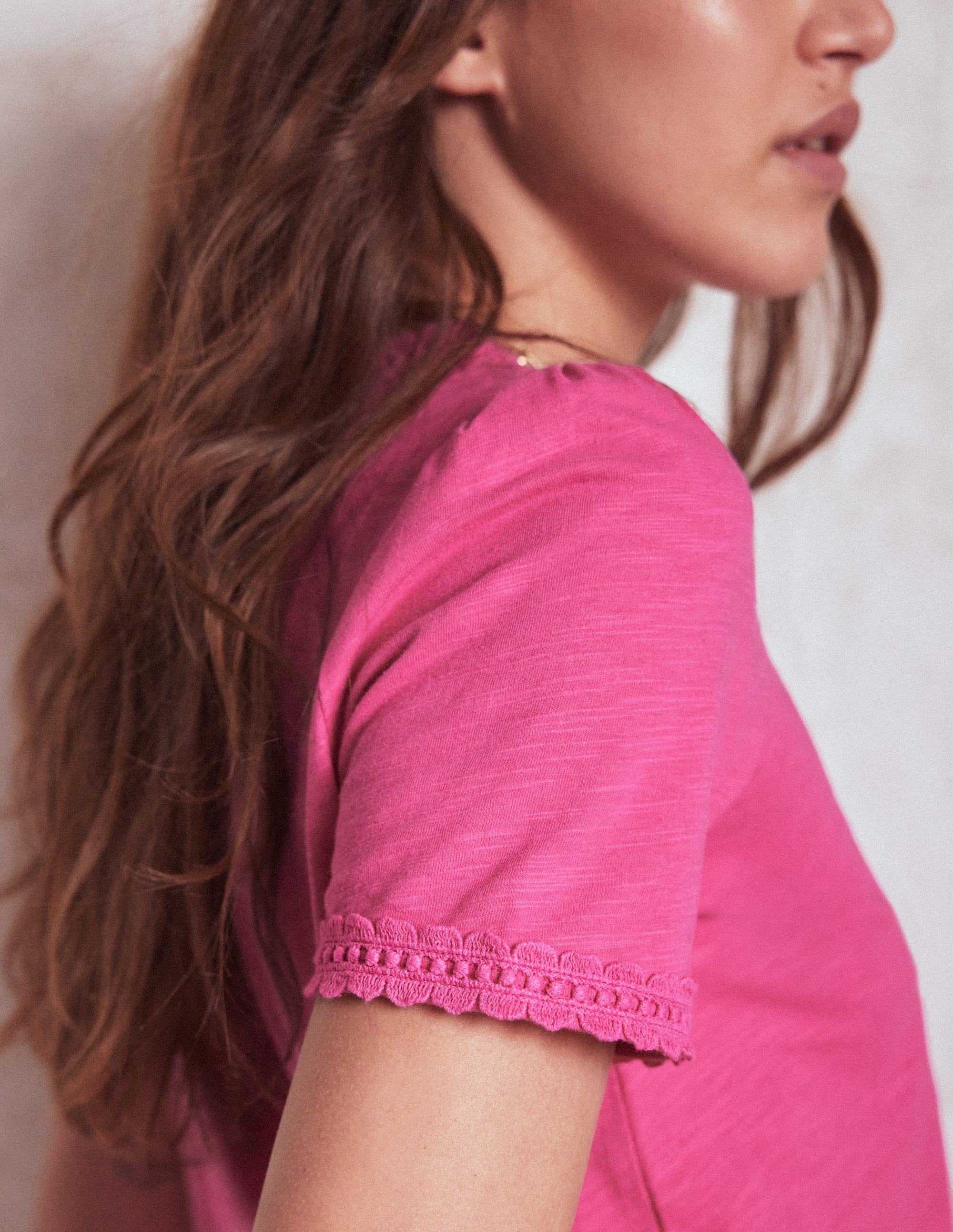 Ali Trim T-shirt-Pink Ribbon - Image 2