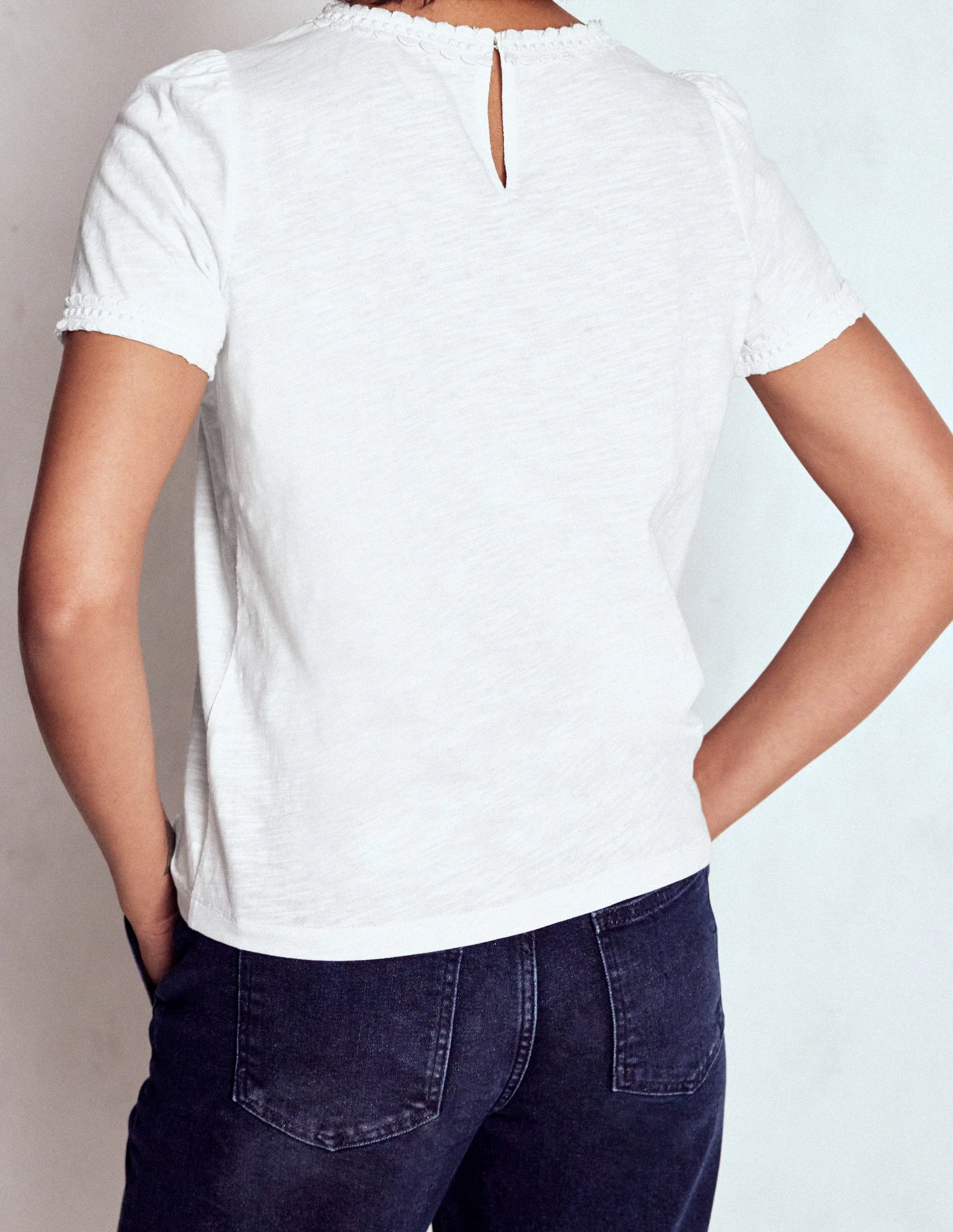 Ali Trim T-shirt-White - Image 3