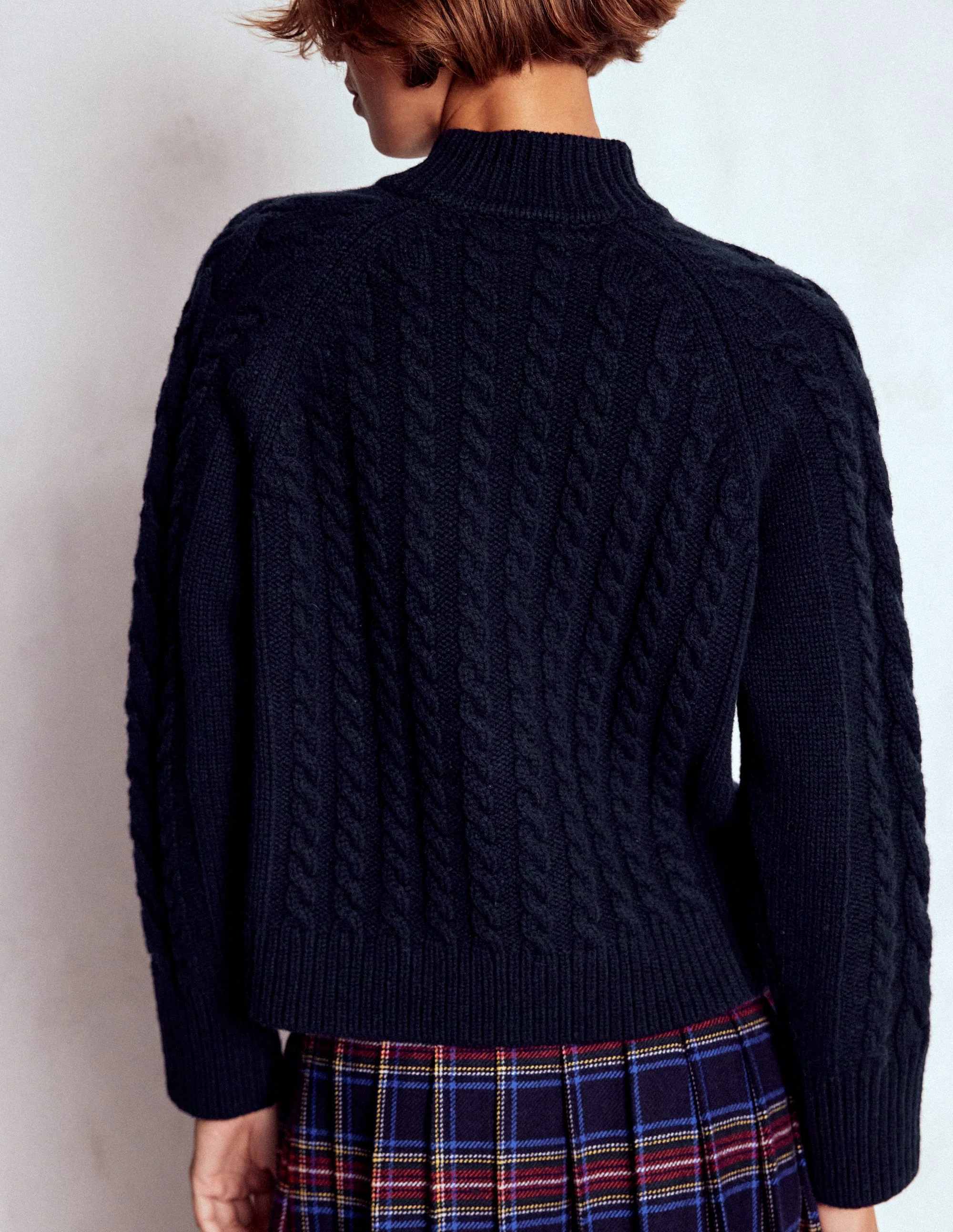 Amara Merino Cable Jumper-Navy - Image 3