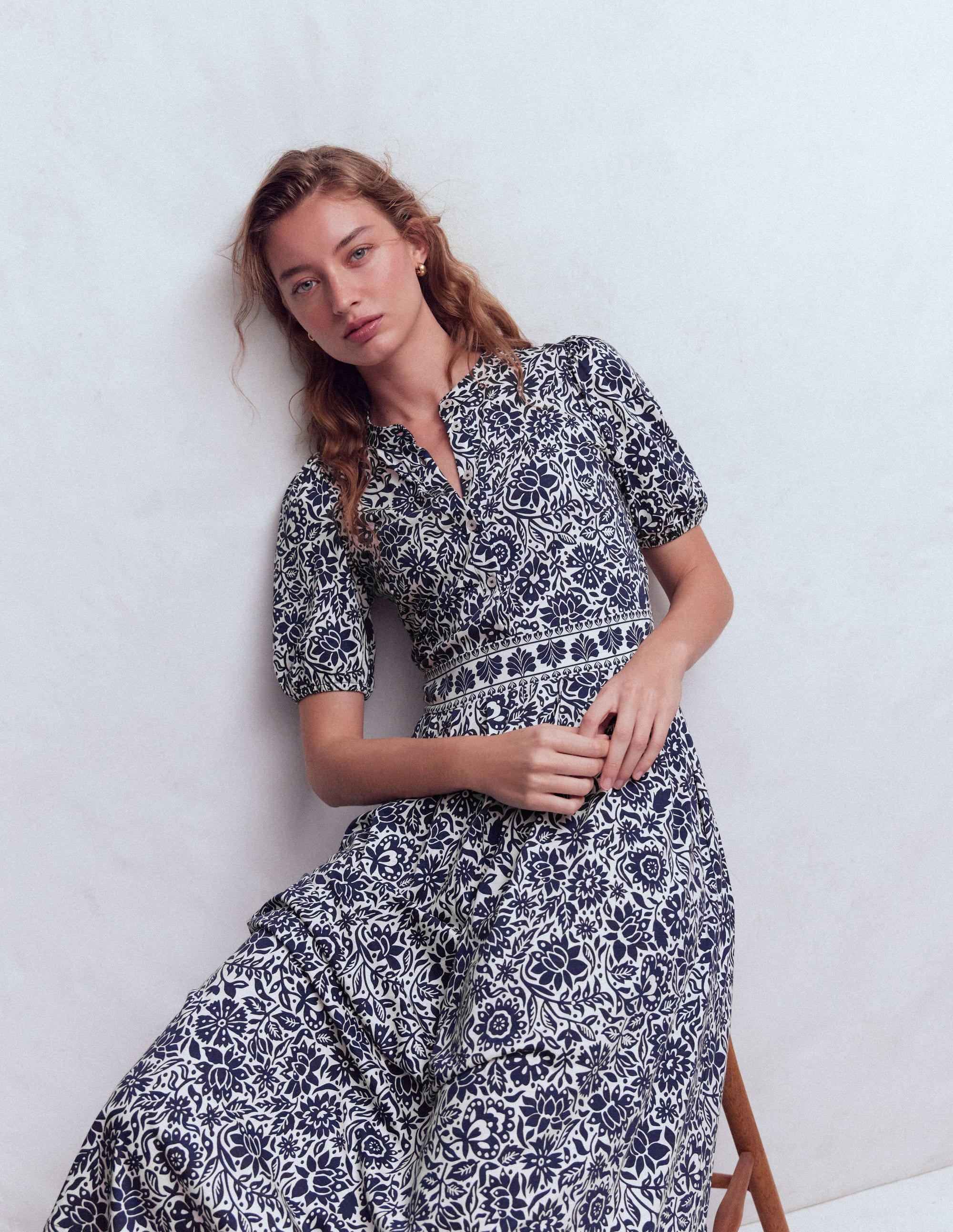 Amber Pleat Jersey Midi Dress-Navy, Meadow Scatter - Image 4
