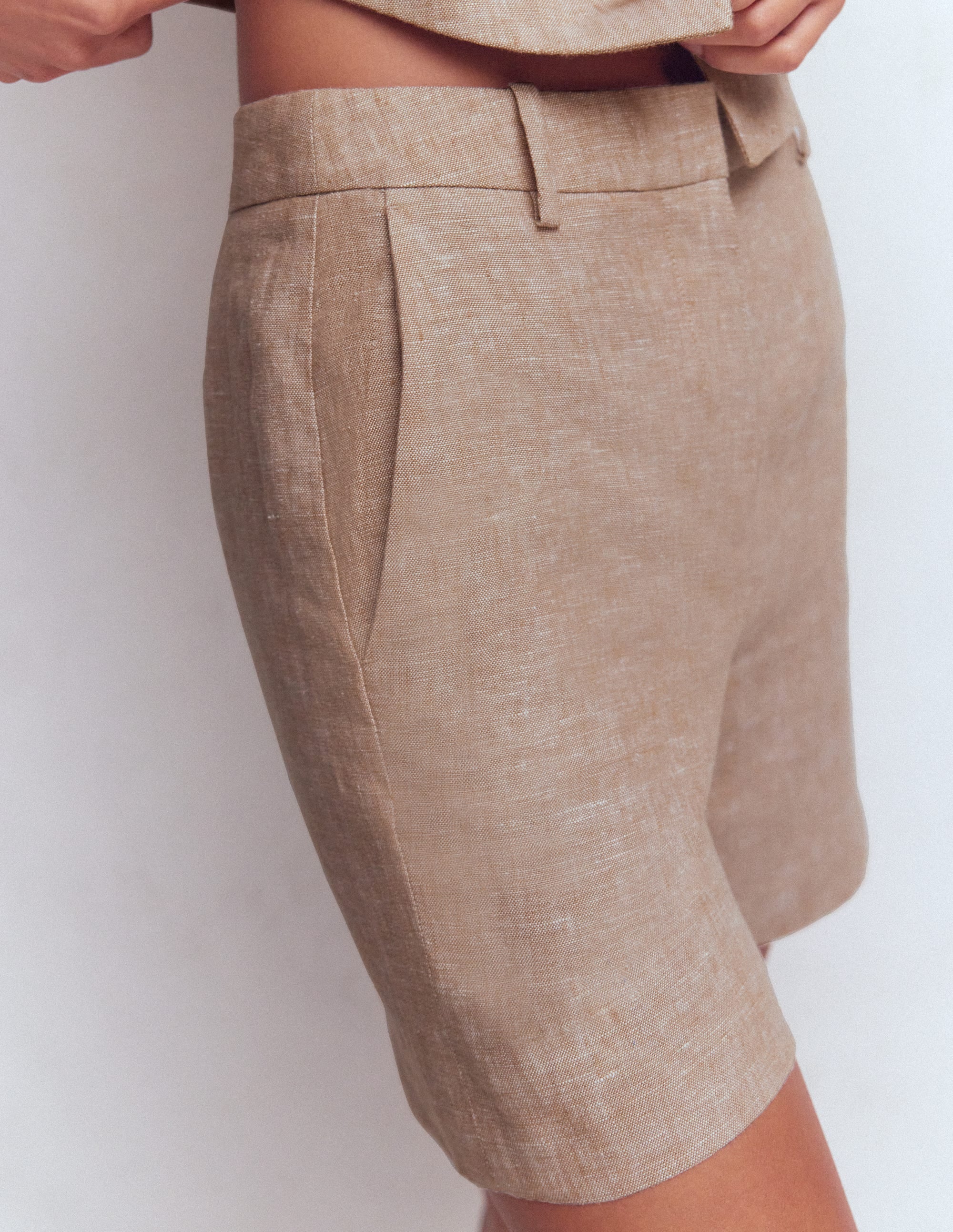 Belgravia Linen Shorts-Amphora Chambray - Image 2