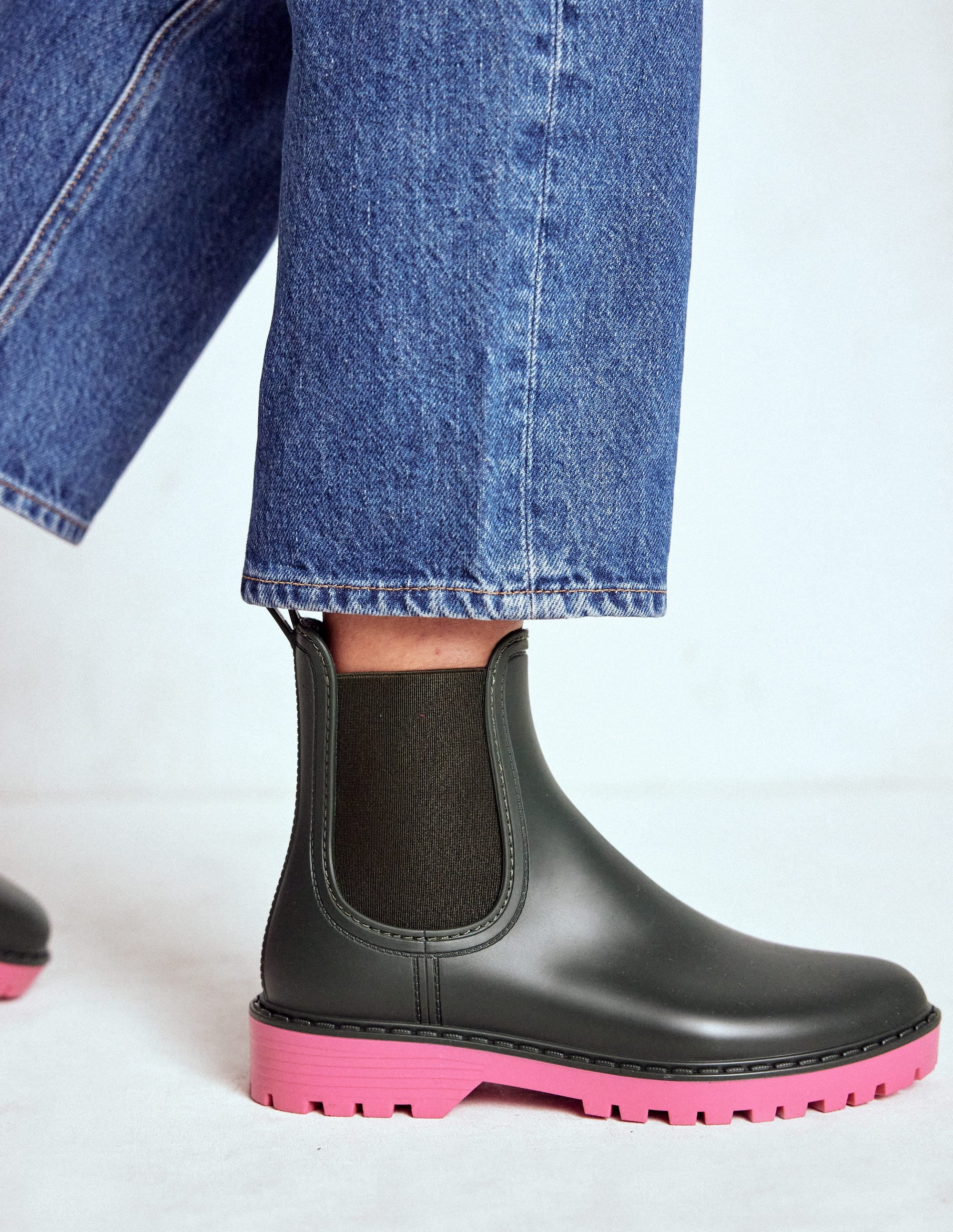 Chelsea Wellie Boots-Woodland Green - Image 2