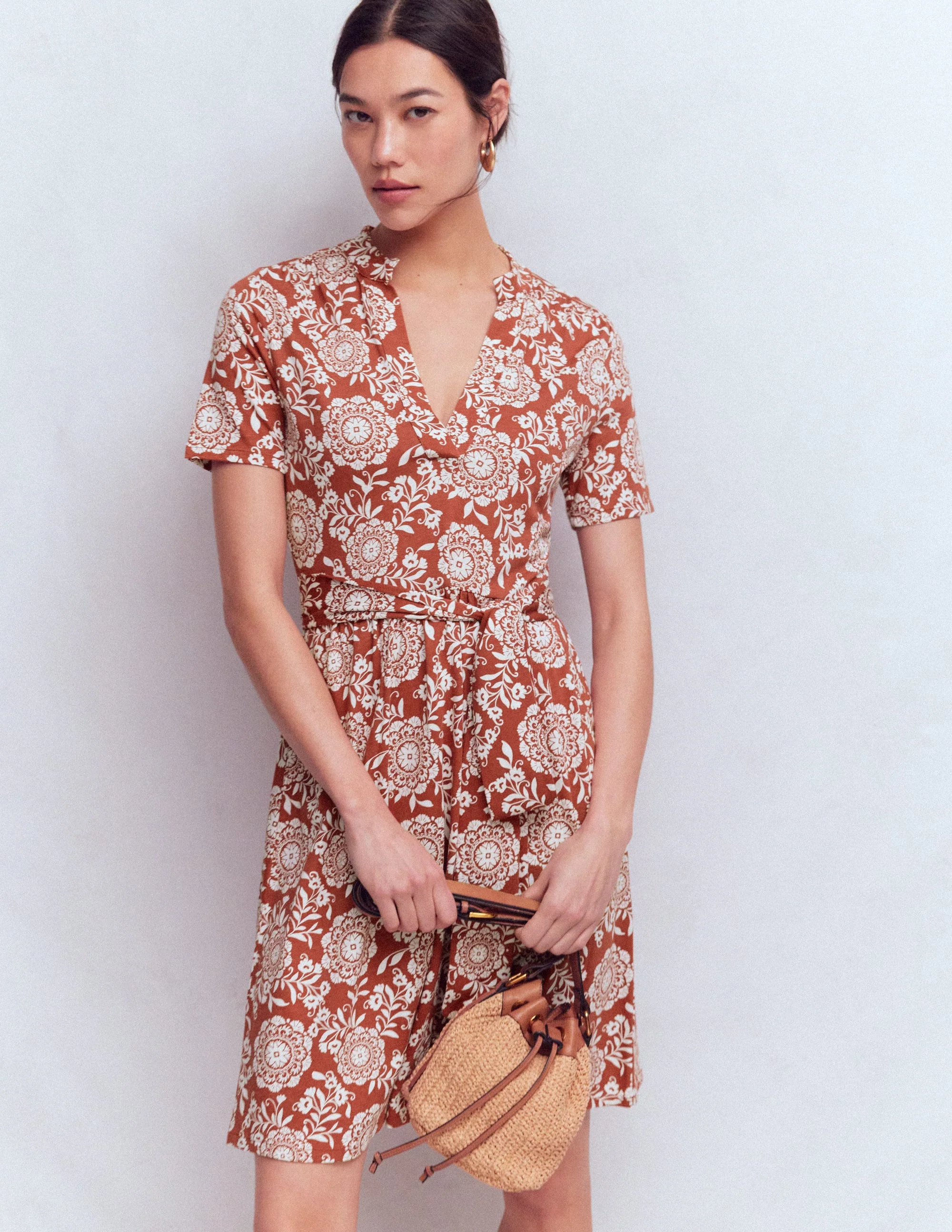 Daisy Flippy Jersey Dress-Brown, Decorative Blossom - Image 4