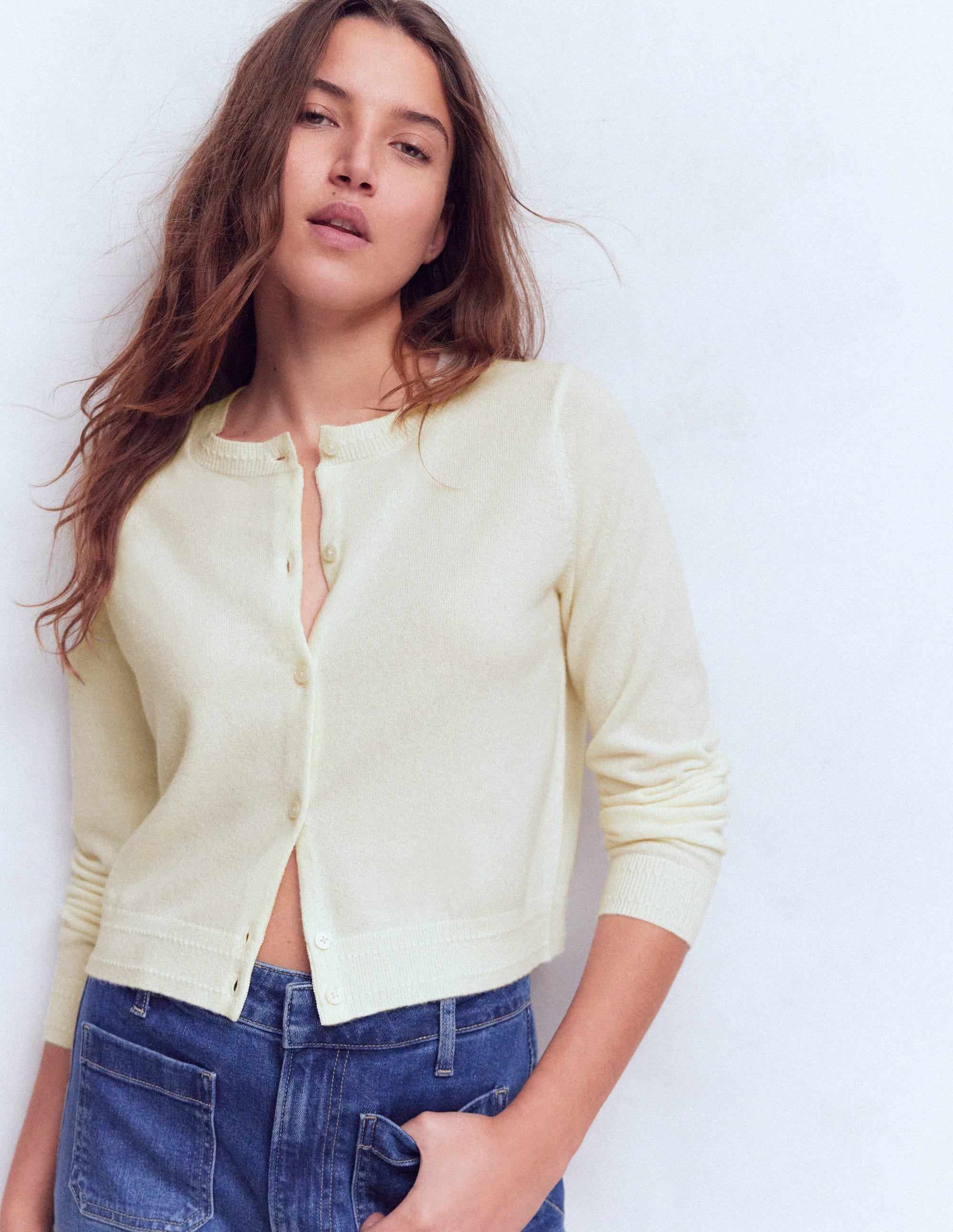 Eva Cashmere Cropped Cardigan-Warm Ivory - Image 4