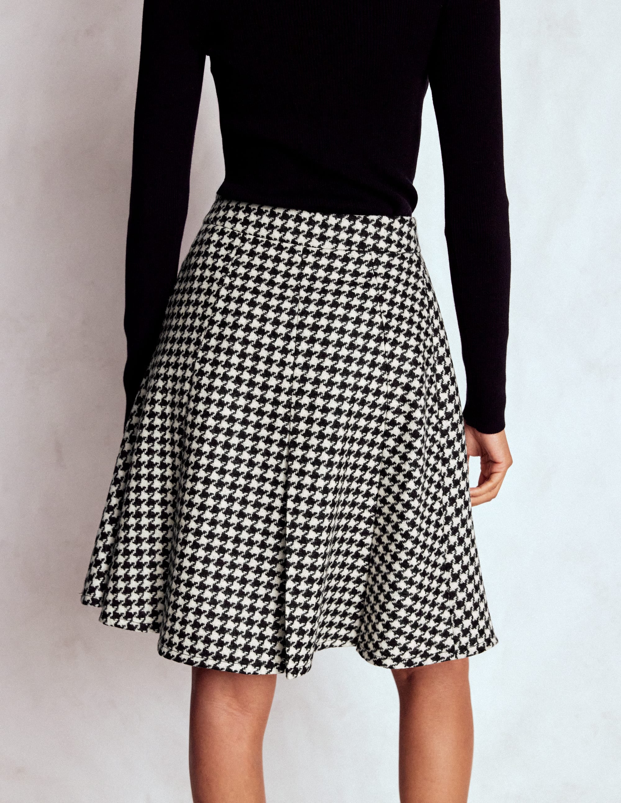 Flippy Wool Skirt-Black Dogstooth - Image 3