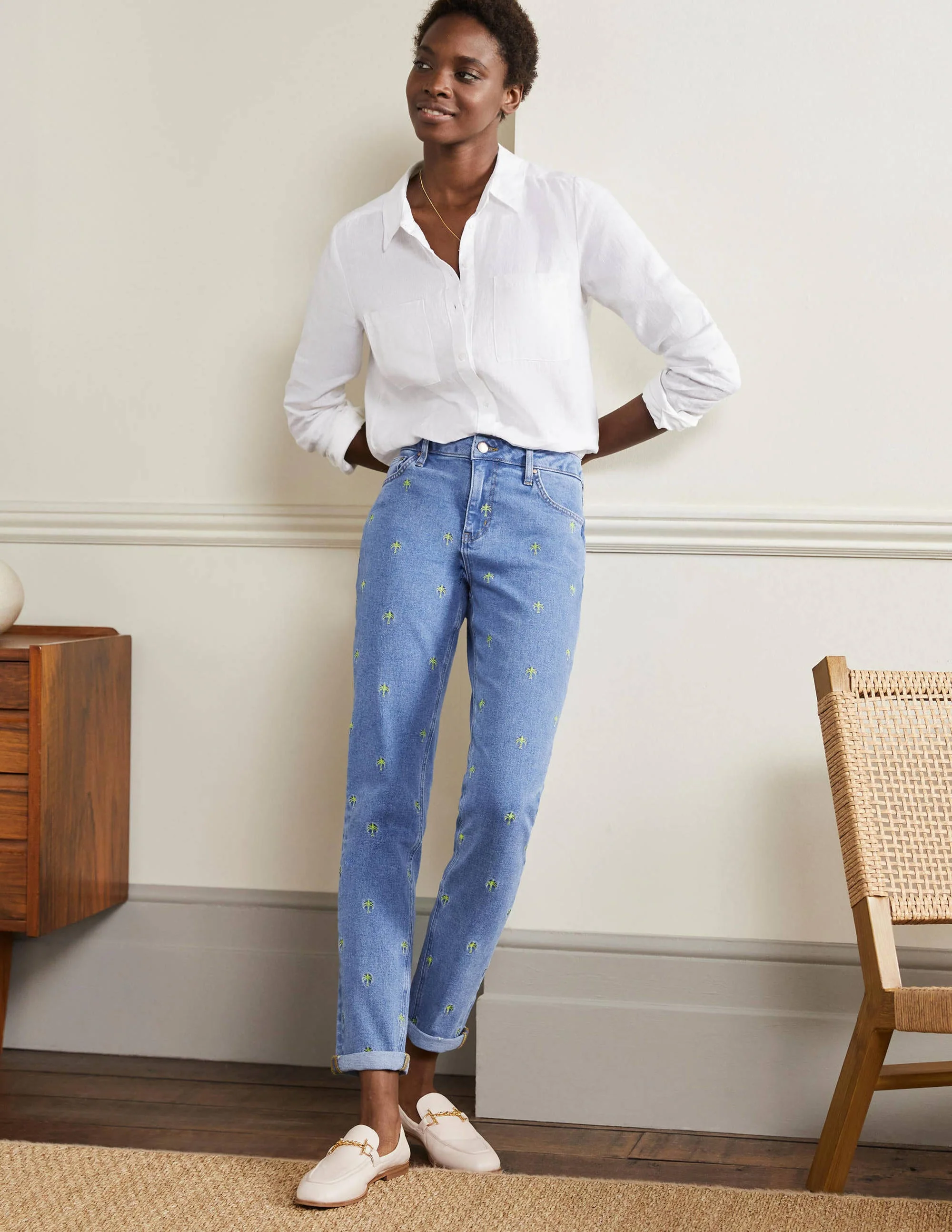 Girlfriend Jeans-Light Vintage, Embroidered