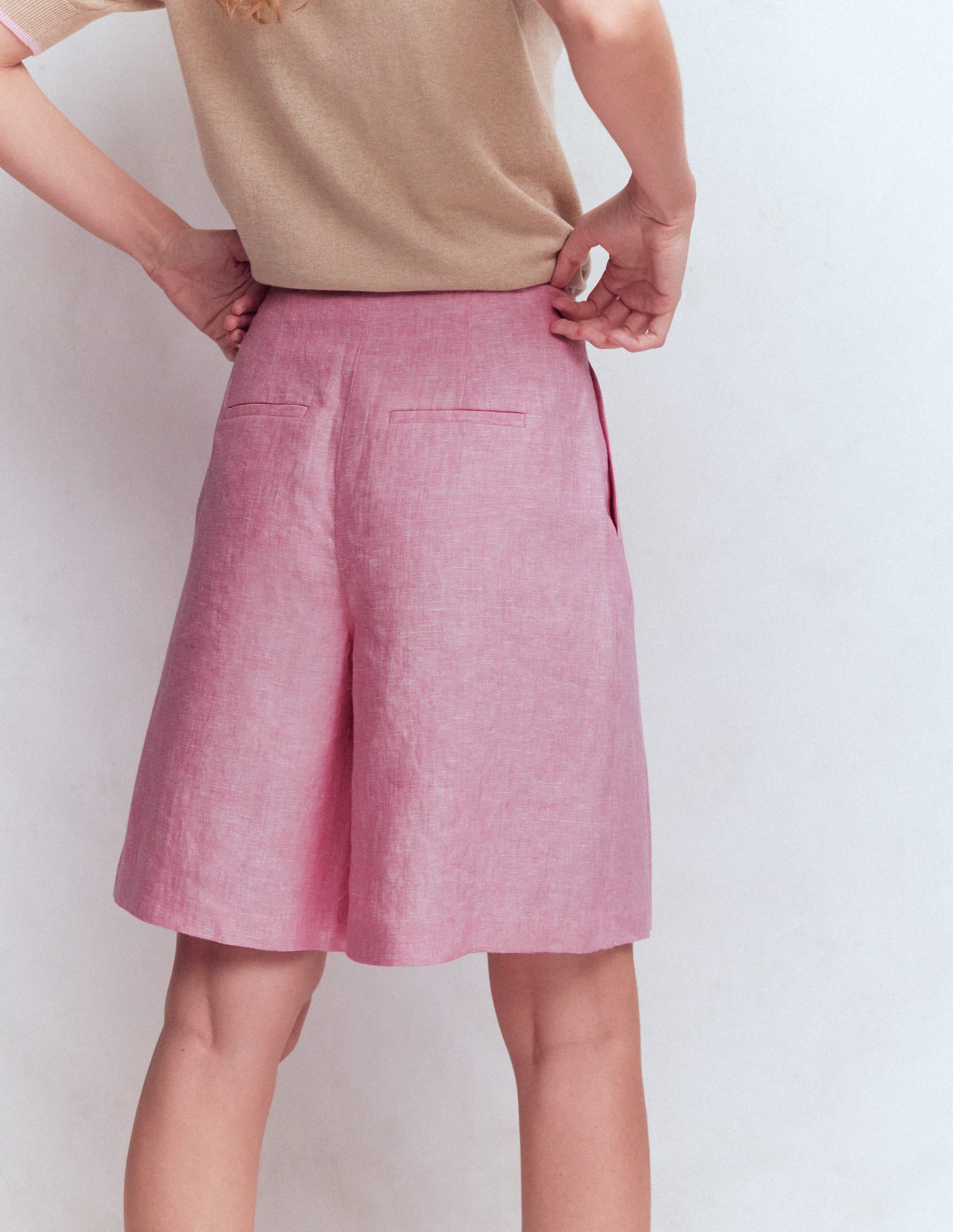 Highbury Pleated Linen Shorts-Meadowsweet Pink Chambray - Image 4