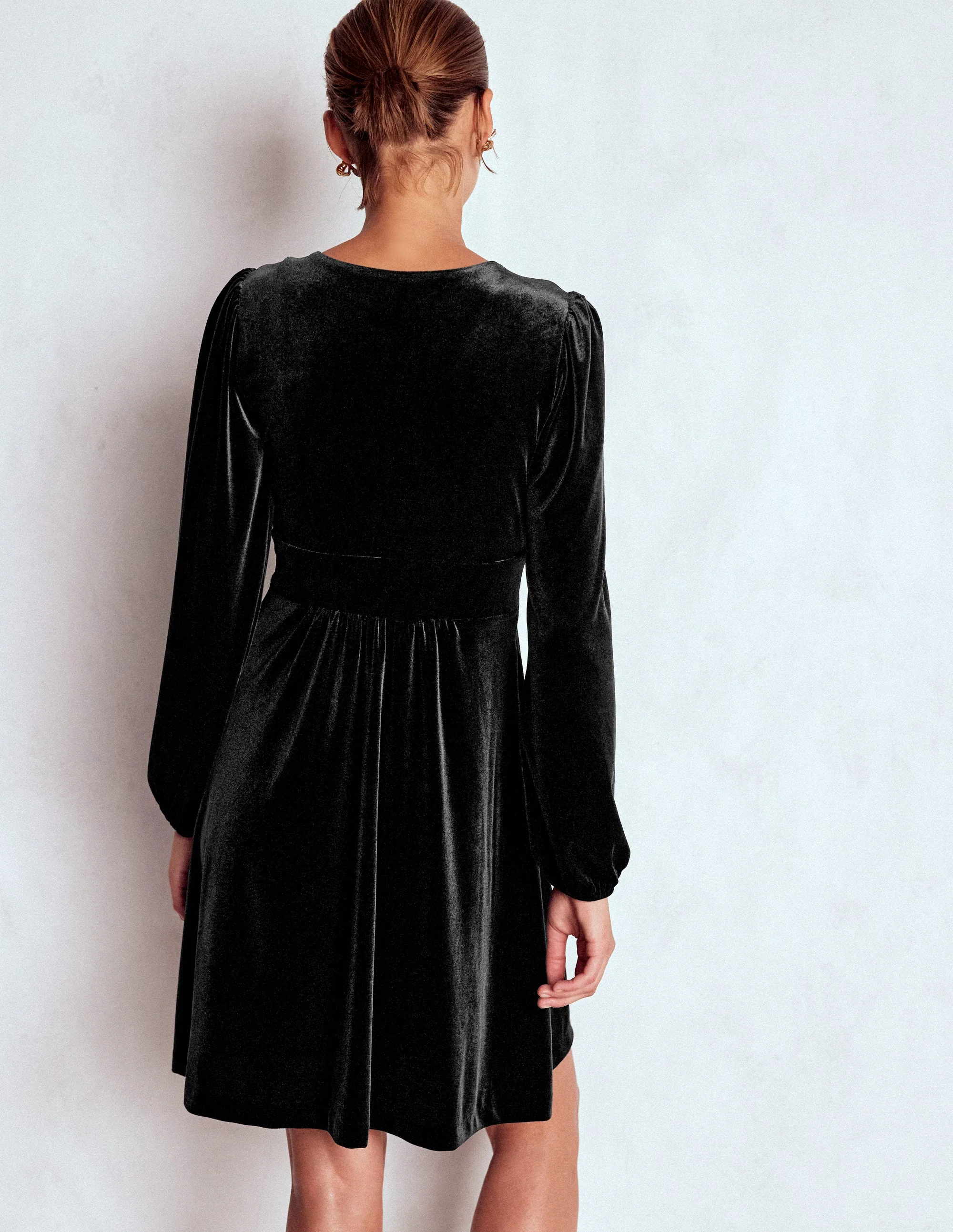 Jocelyn Short Velvet Dress-Black - Image 3