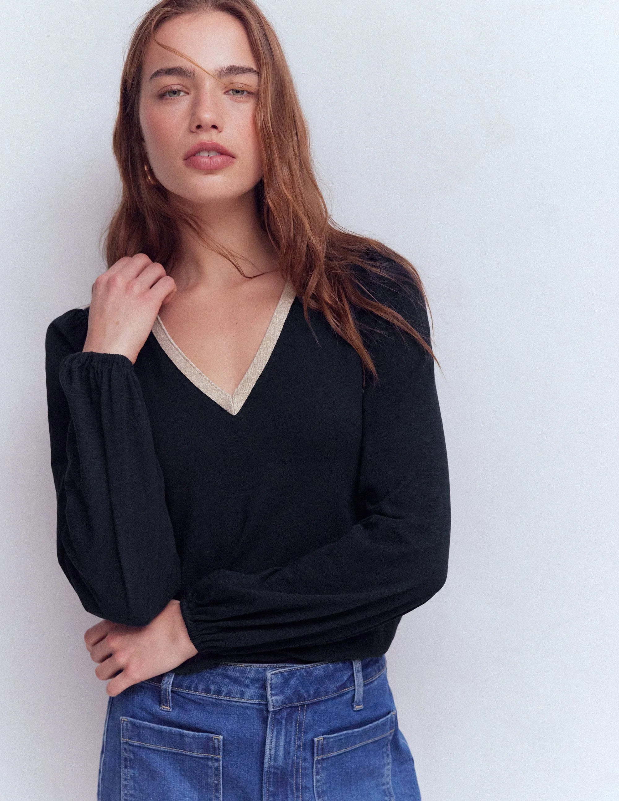 Metallic Trim V-neck Top-Navy - Image 4