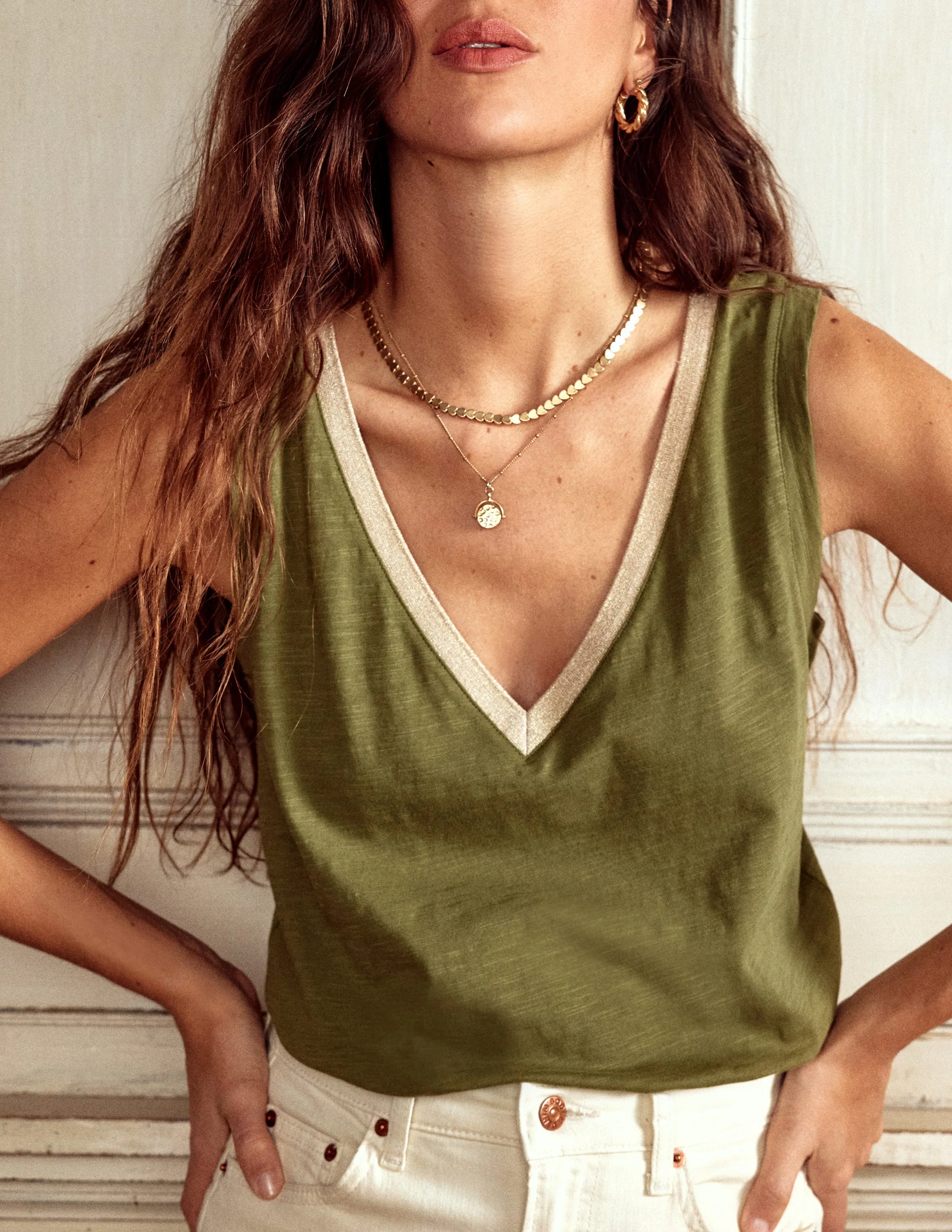 Metallic Trim V Neck Vest-Mayfly - Image 2