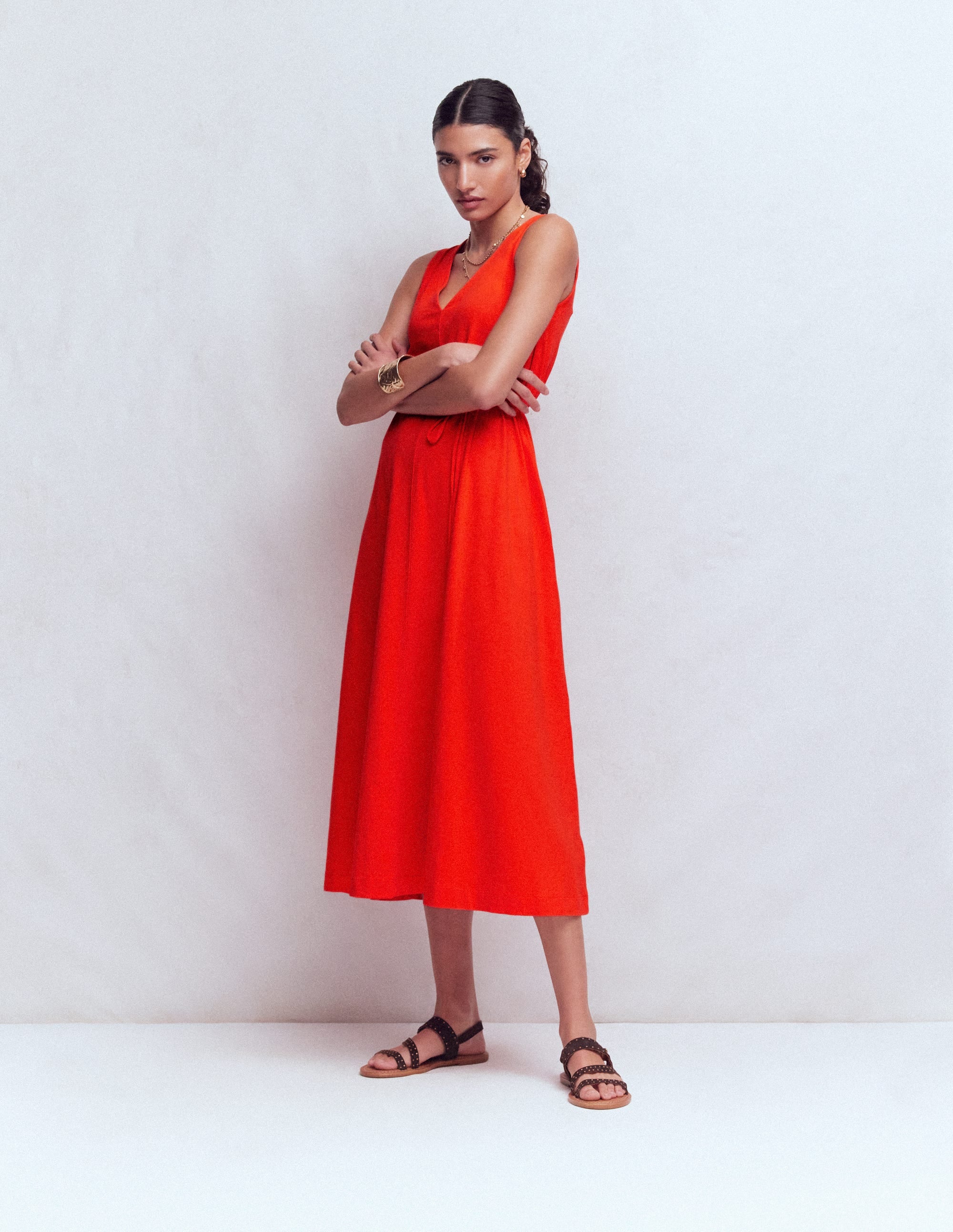 Mia V-neck Jersey Midi Dress-Firecracker Red - Image 4