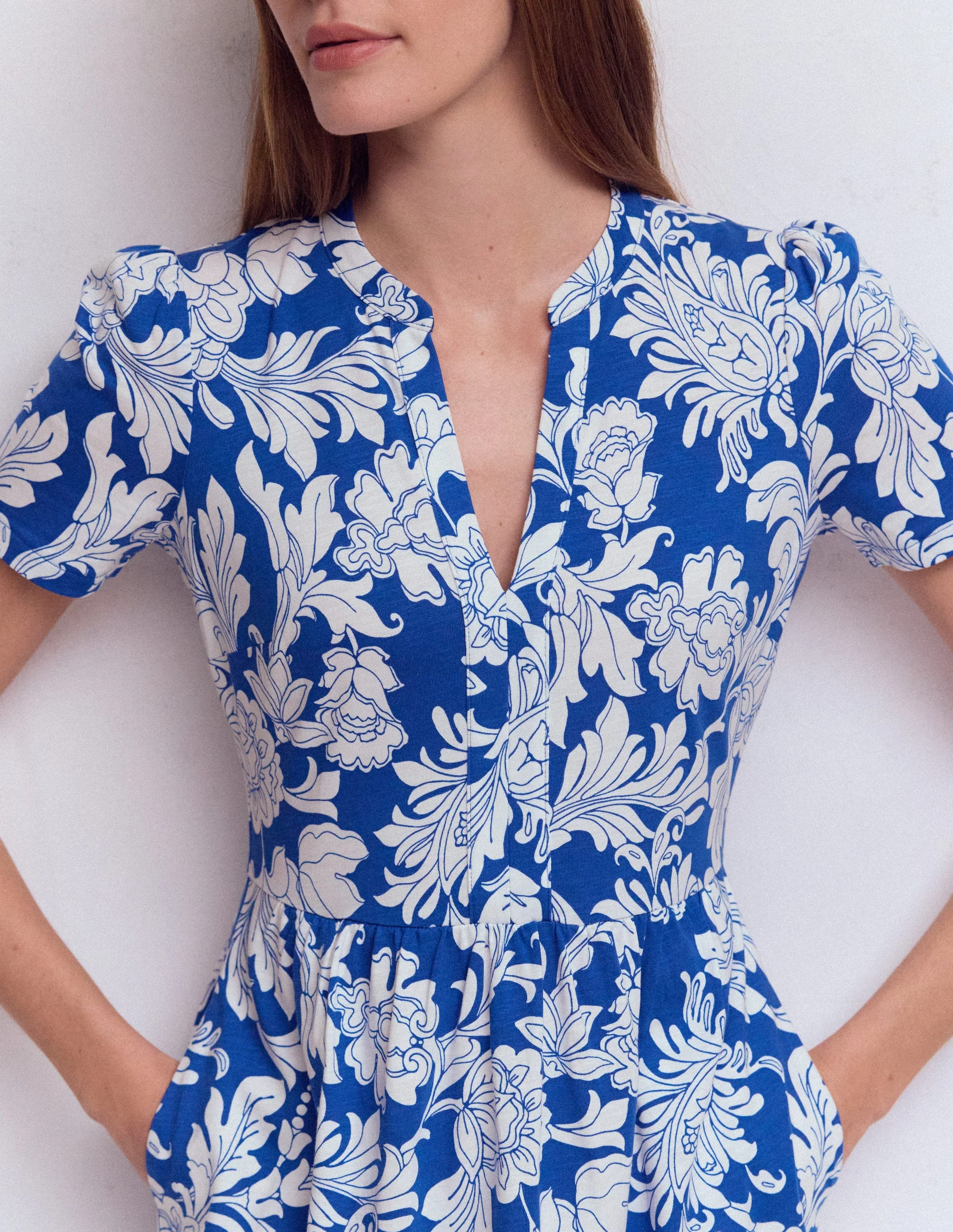 Naomi Short Jersey Dress-Blue, Botanical Flourish Mono - Image 3