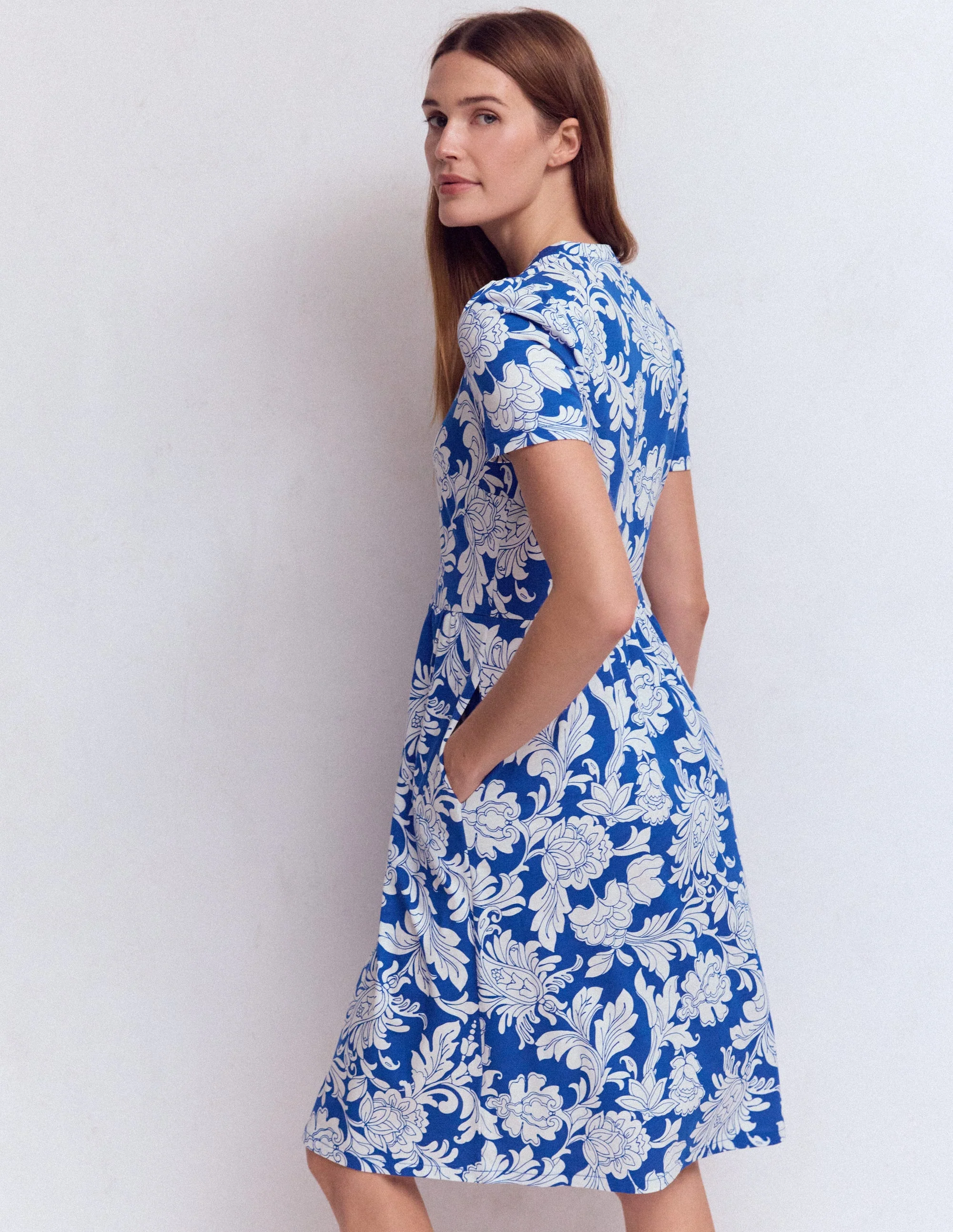 Naomi Short Jersey Dress-Blue, Botanical Flourish Mono - Image 4