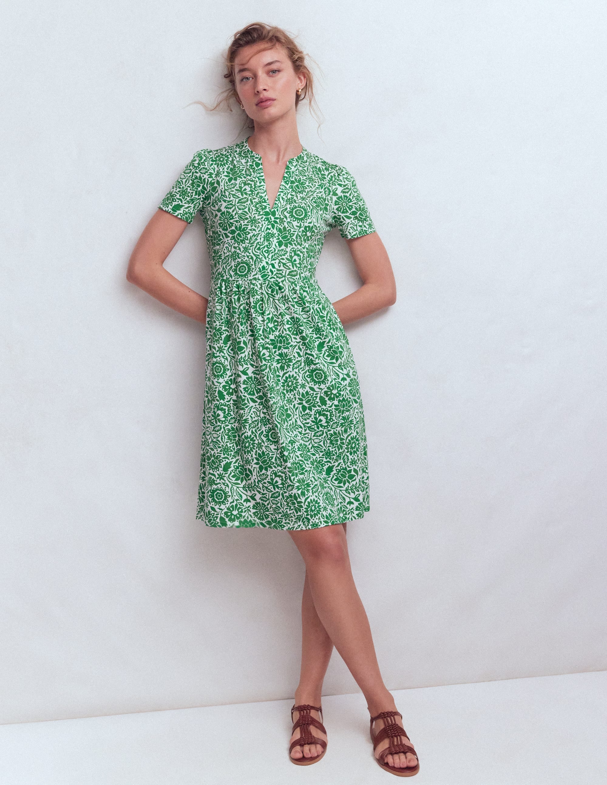 Naomi Short Jersey Dress-Fresh Green, Meadow Scatter - Image 4