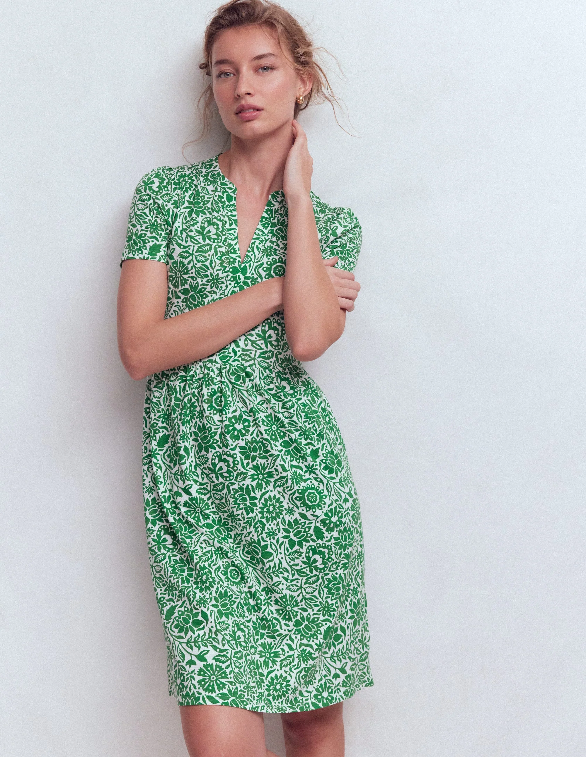 Naomi Short Jersey Dress-Fresh Green, Meadow Scatter - Image 5