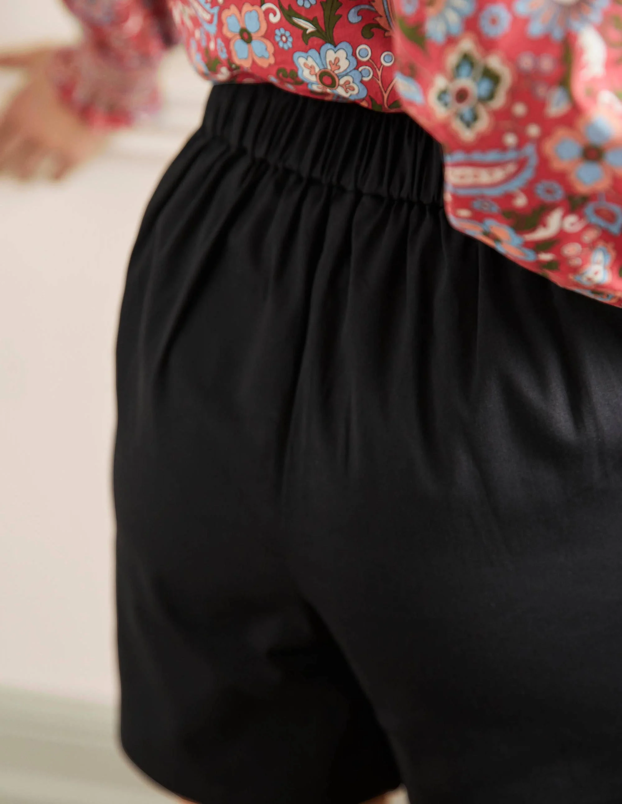 Pull On Shorts-Black - Image 2