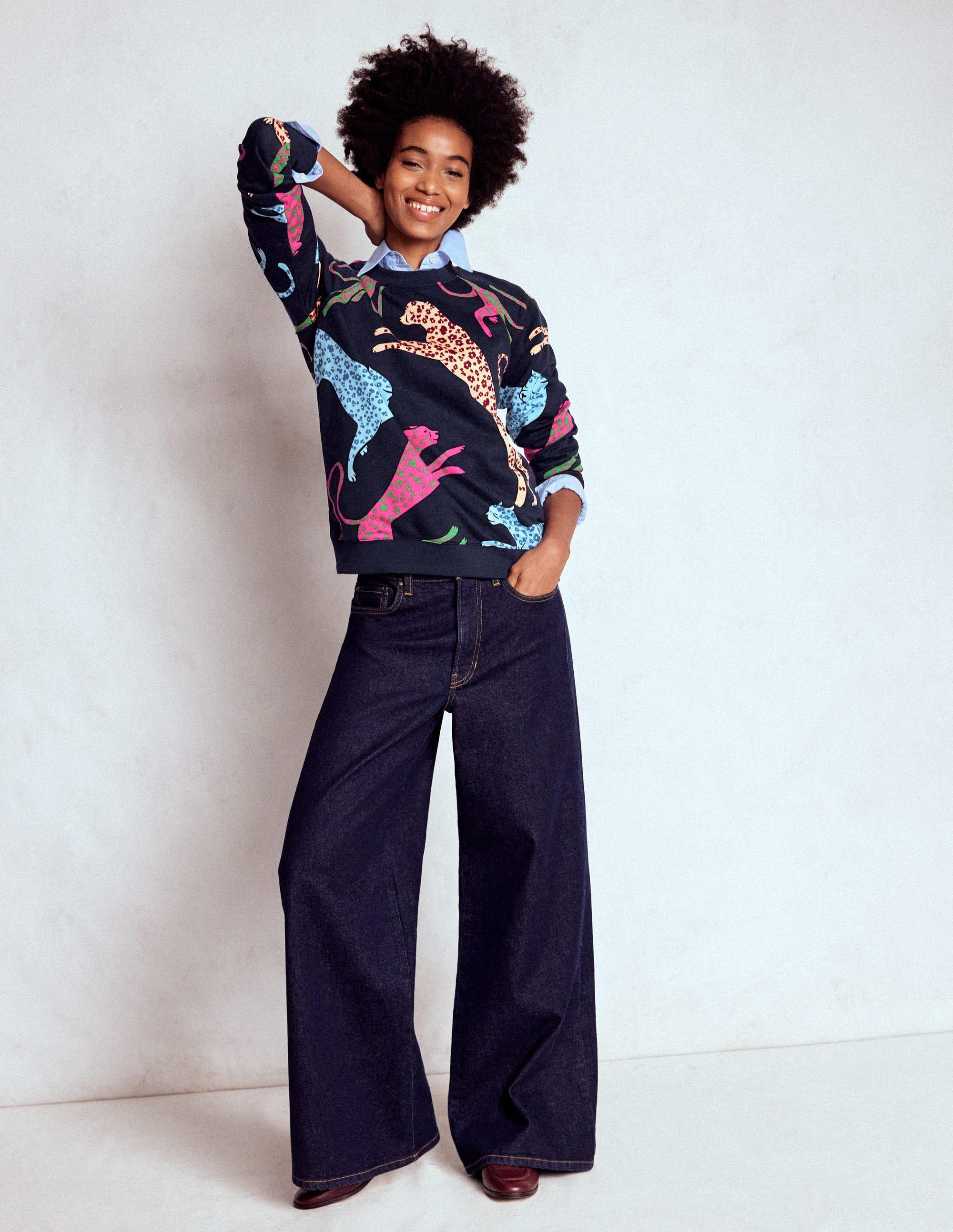 Rosa Printed Sweatshirt-Navy, Leaping Leopard - Image 4