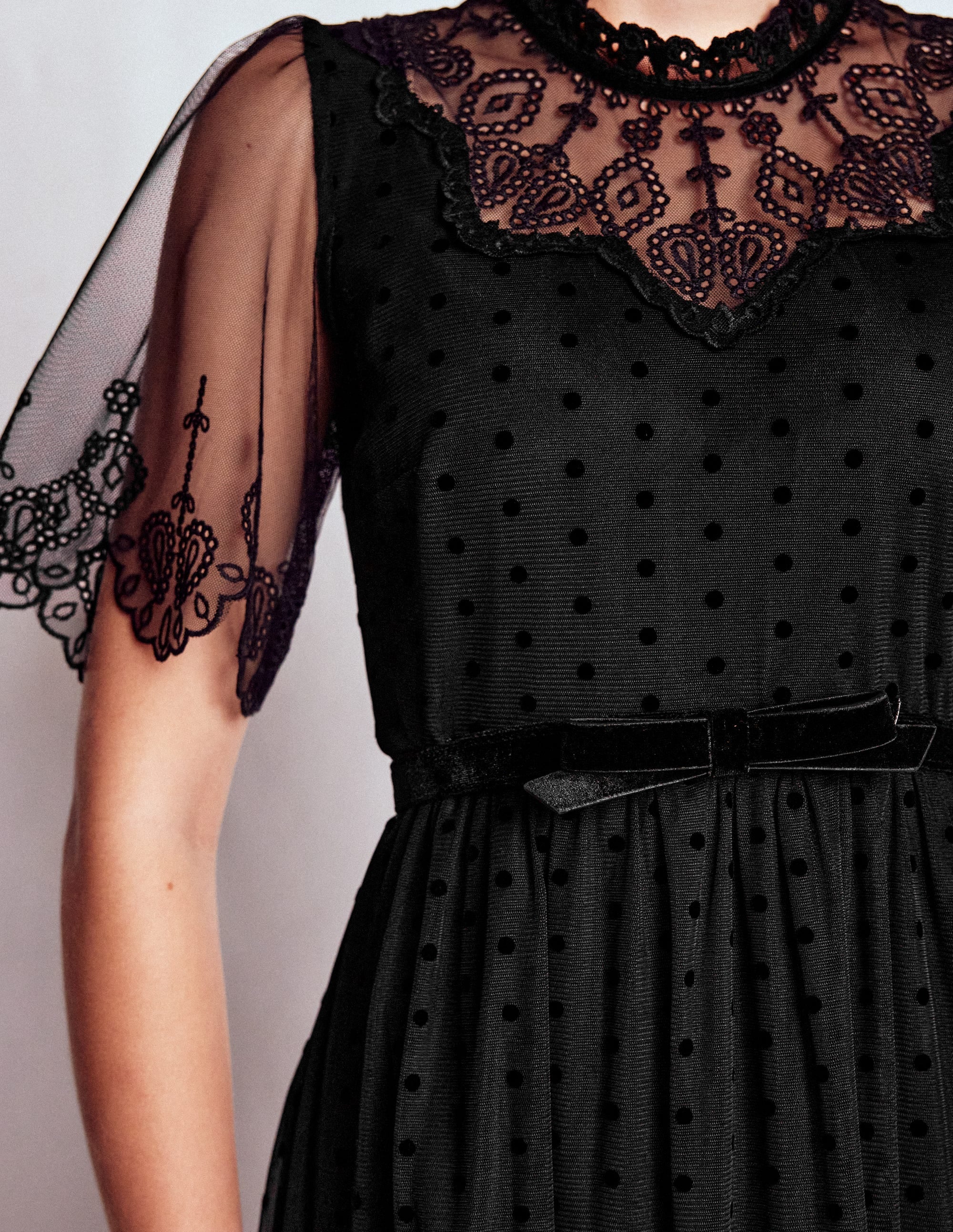 Skinny Bow Belt-Black Velvet - Image 2