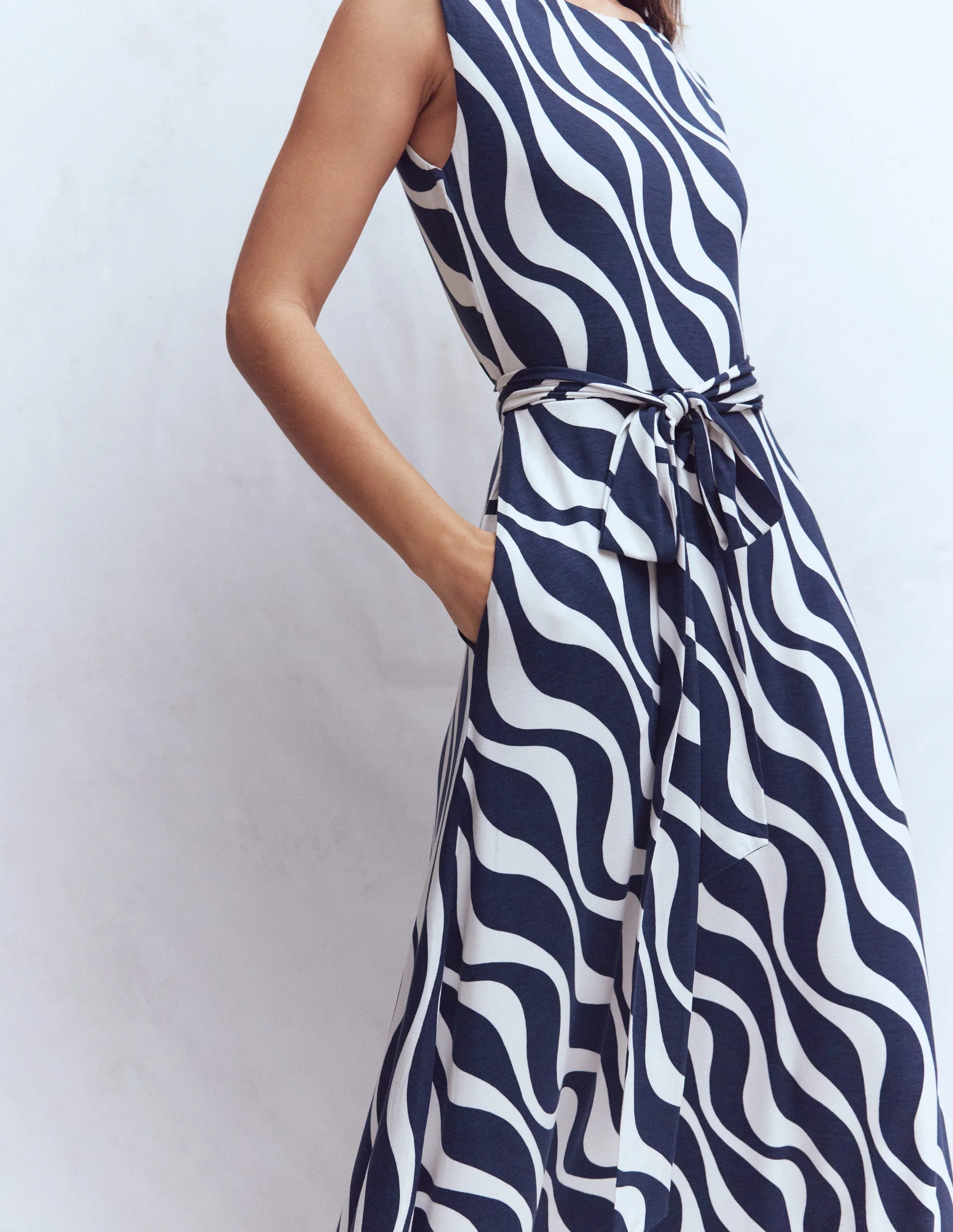 Tamsin Jersey Midi Dress-French Navy, Rhythmic Wave - Image 2