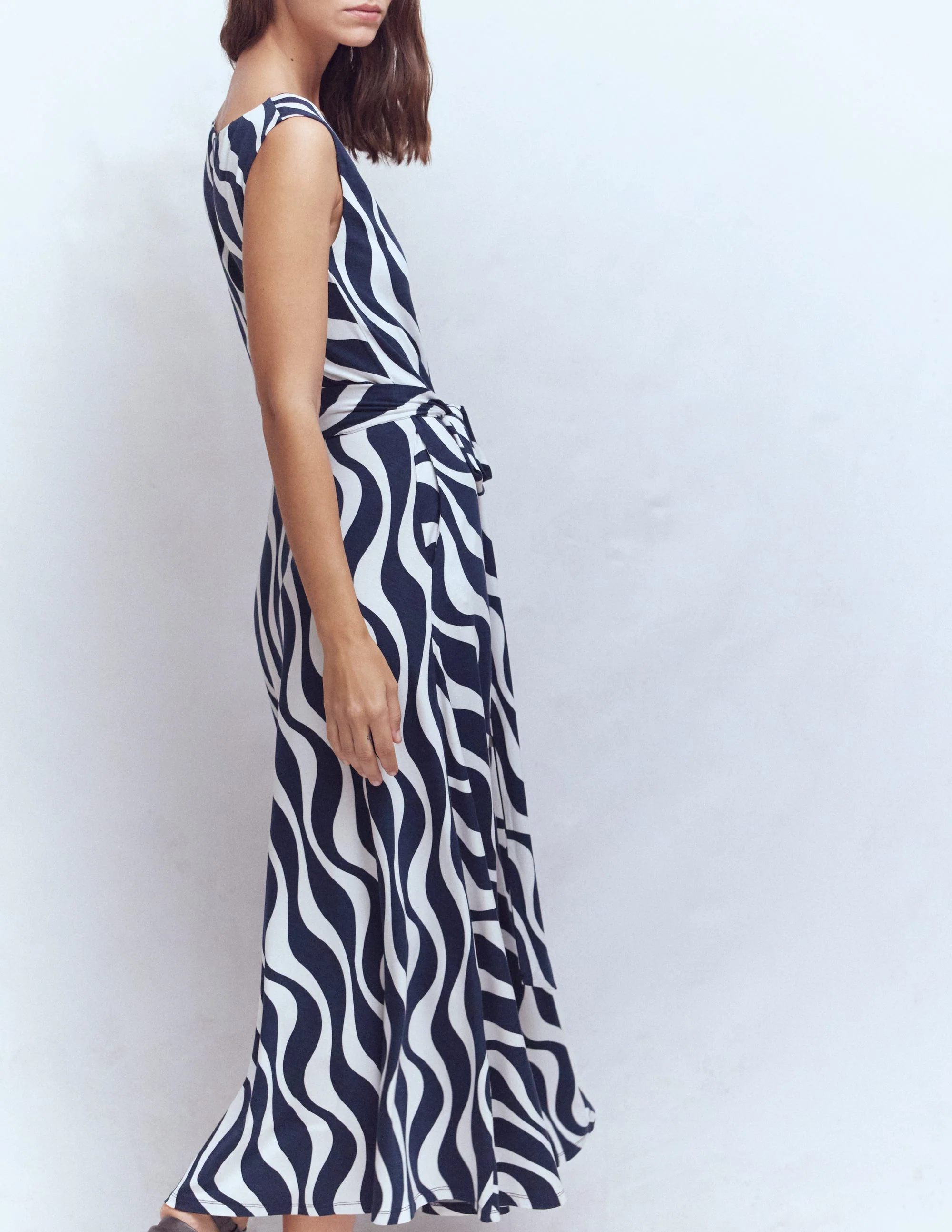 Tamsin Jersey Midi Dress-French Navy, Rhythmic Wave - Image 3