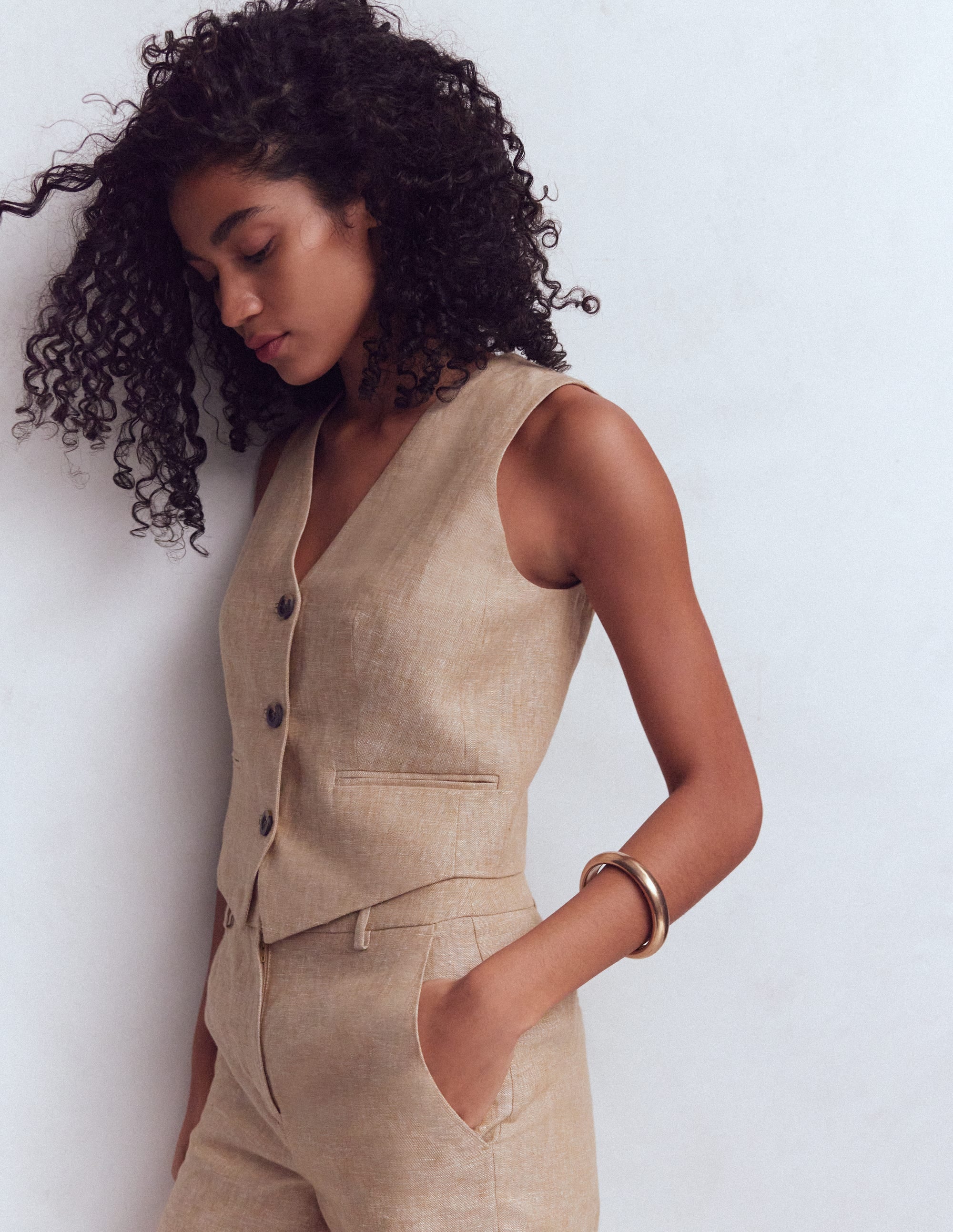 V-neck Linen Waistcoat-Amphora, Chambray - Image 4