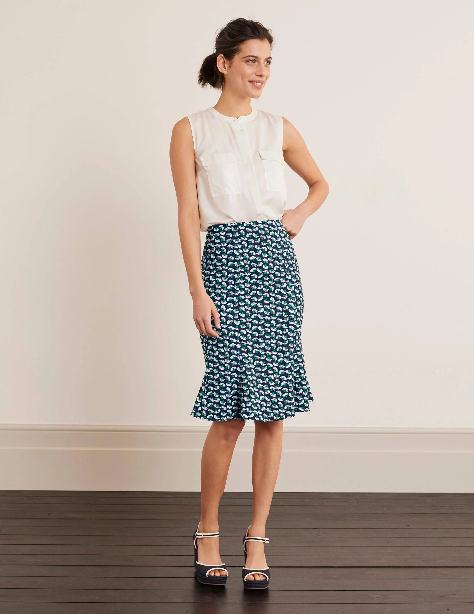 Violette Skirt-Navy Daisy Petals Print - Image 2